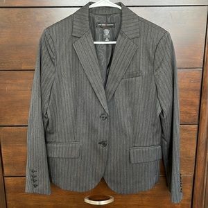 Women’s suit coat- worn 1-2 times